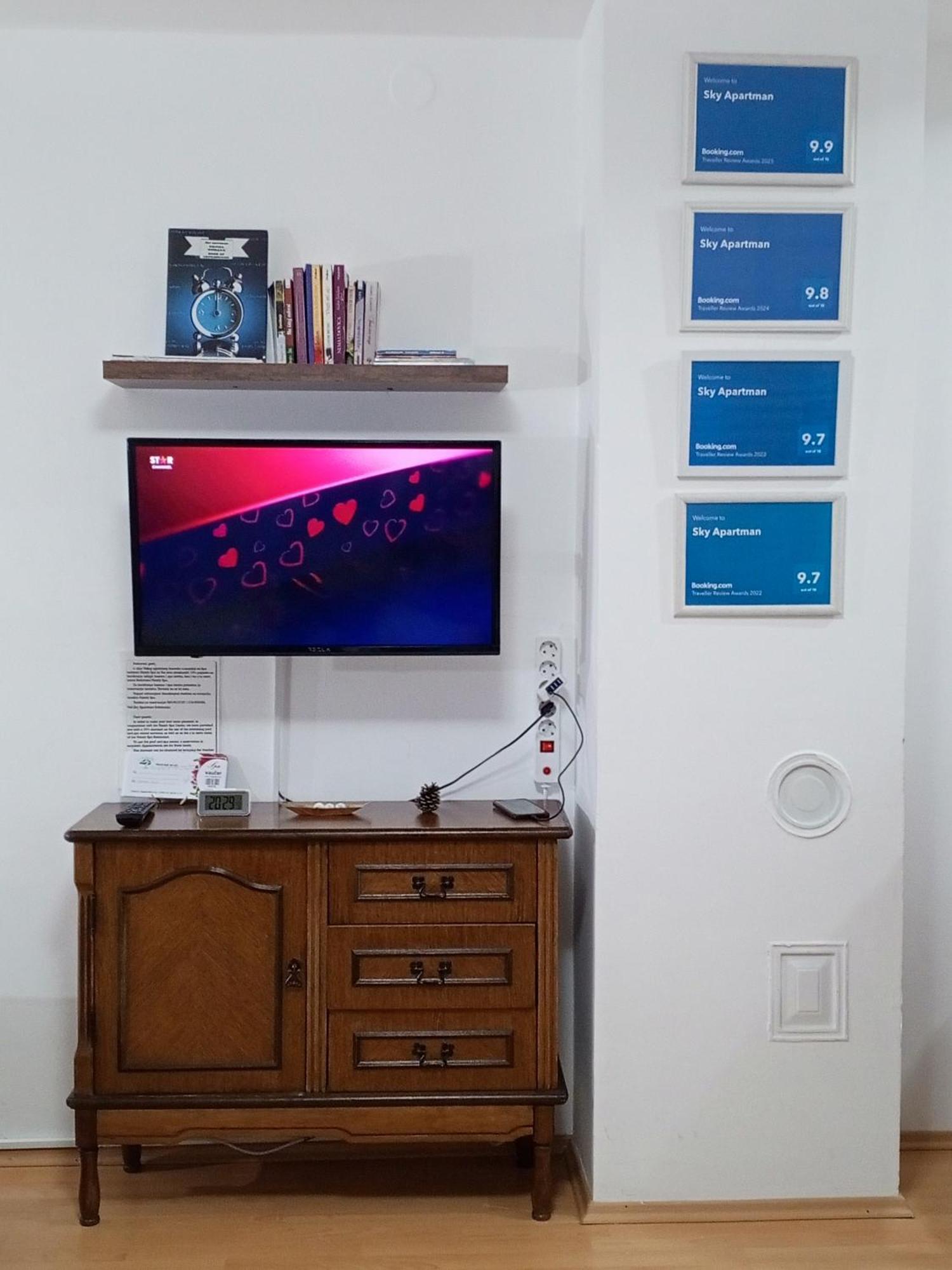 Sky Apartman Soko Banja Luaran gambar