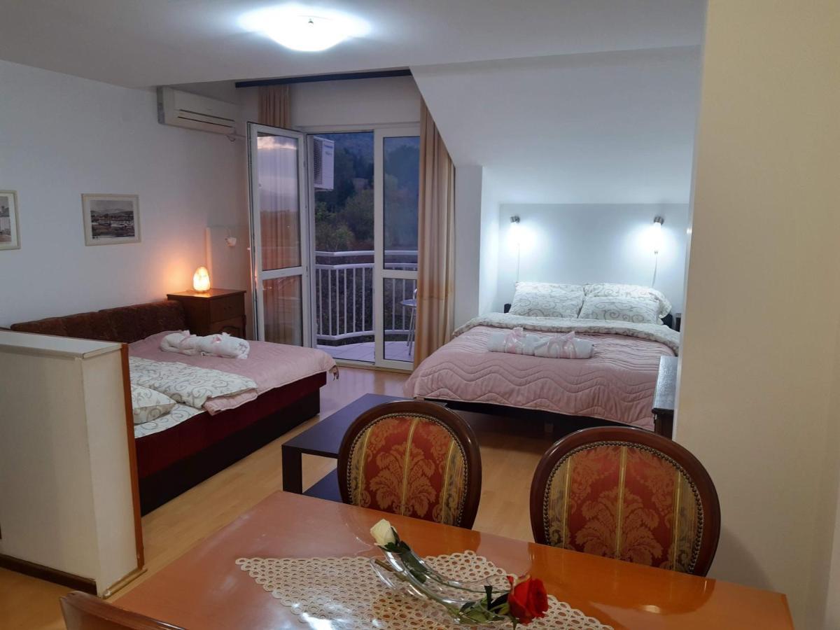 Sky Apartman Soko Banja Luaran gambar