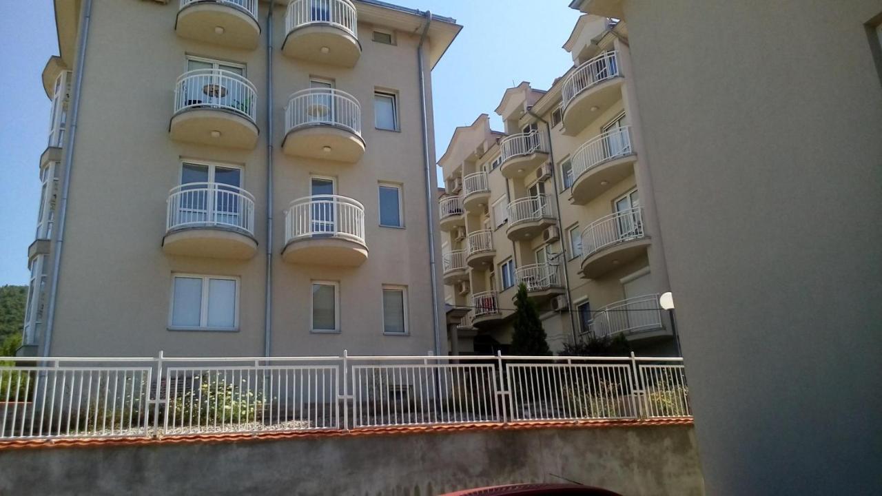 Sky Apartman Soko Banja Luaran gambar